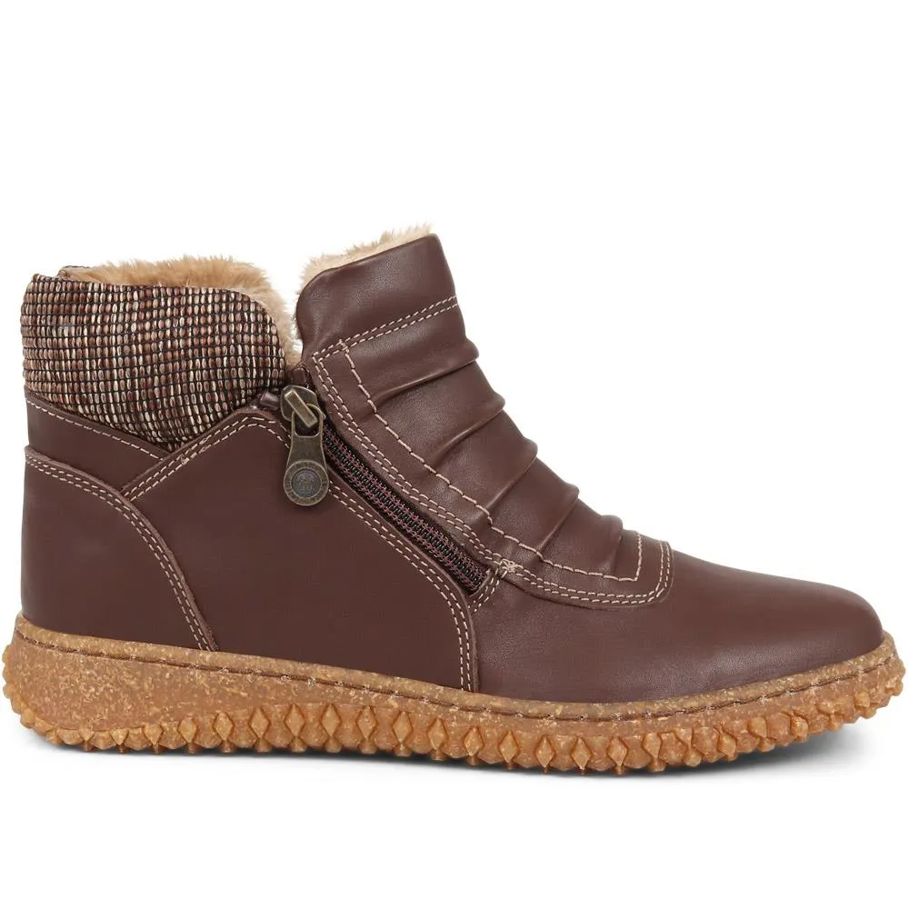 Loretta Zip-Up Boots - HAK38015 / 324 224
