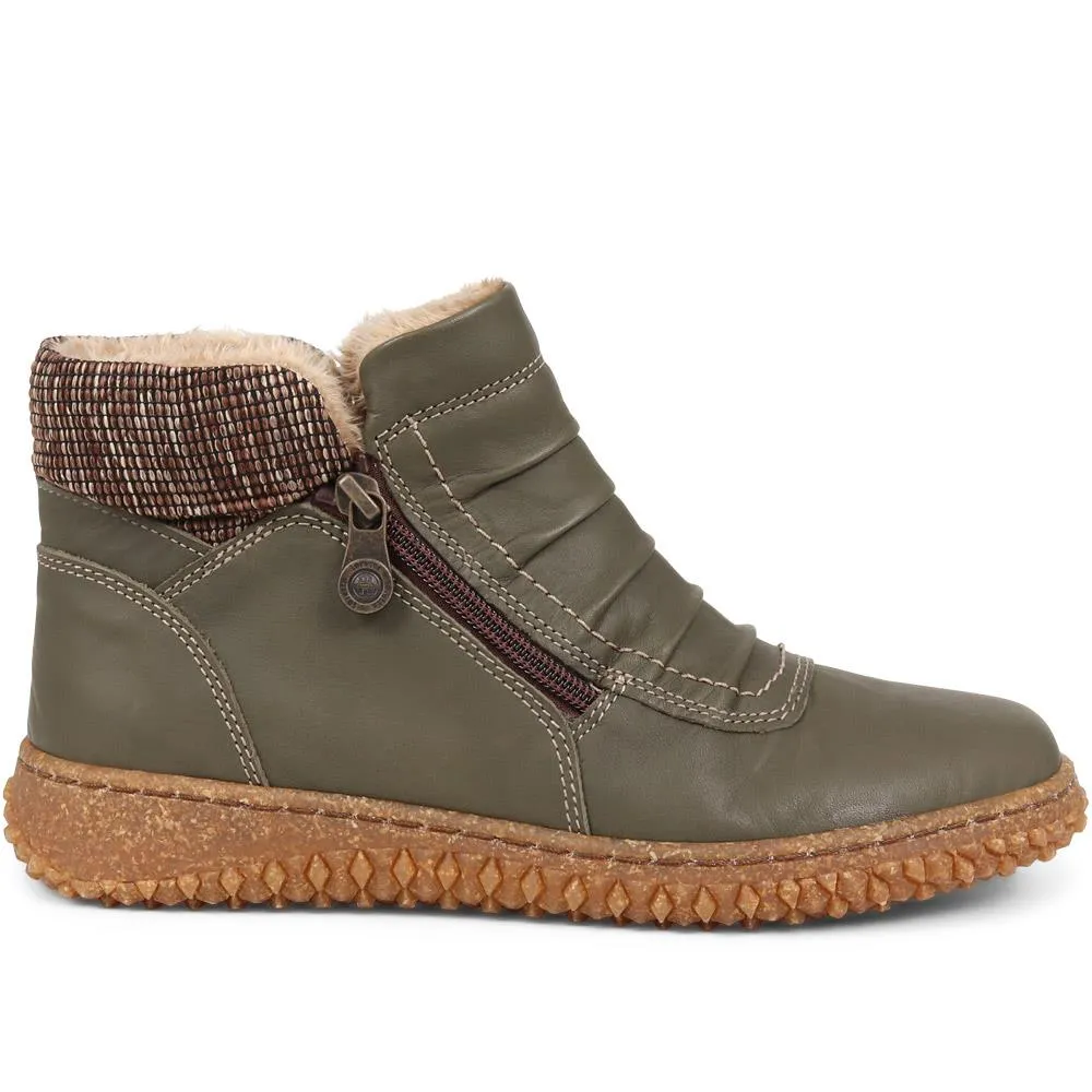 Loretta Zip-Up Boots - HAK38015 / 324 224